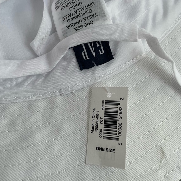 Gap Bucket Hat - Picture 2 of 2